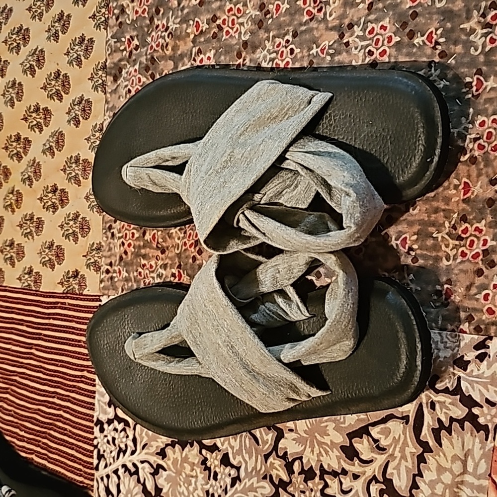 Op women's size 7 flip flop